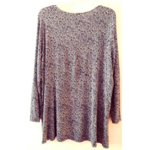 J Jill Wearever Petite Large Top Black White Blue Blouse Shirt V Neck Graphic - Picture 2 of 5